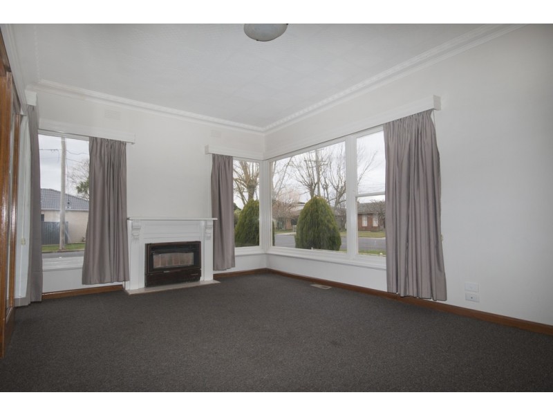 14 Towong Street, Alfredton VIC 3350