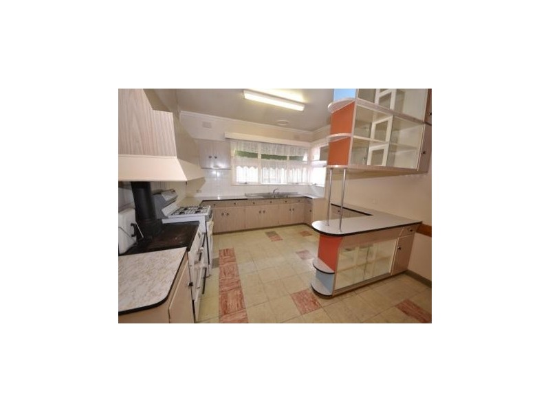 303 Latrobe Street, Redan VIC 3350