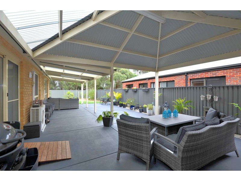 23 King George Way, Mitchell Park VIC 3352