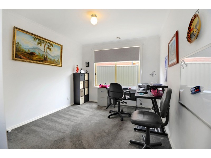 23 King George Way, Mitchell Park VIC 3352