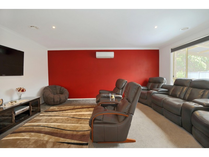 23 King George Way, Mitchell Park VIC 3352