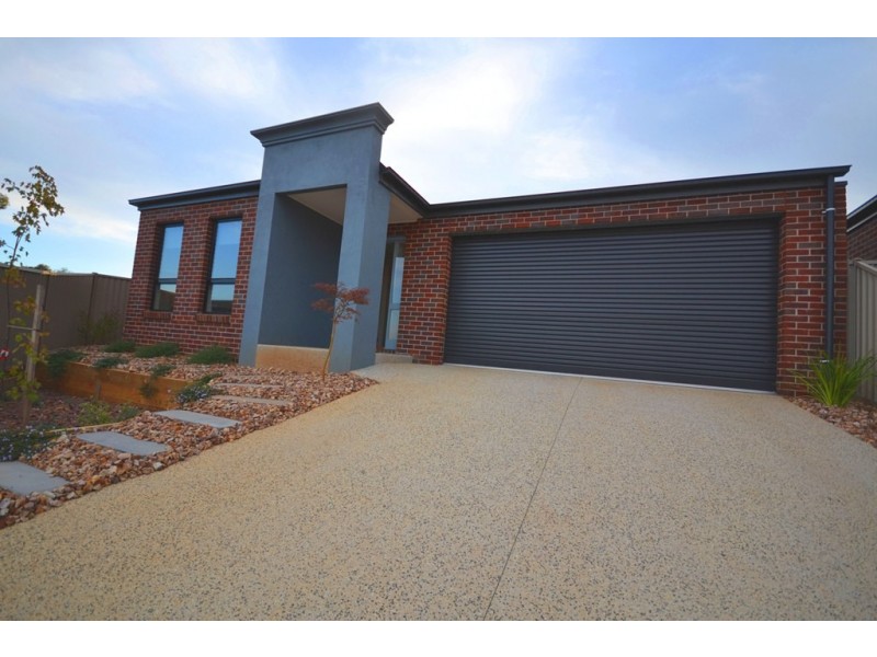 10 Muller Court, Mount Clear VIC 3350