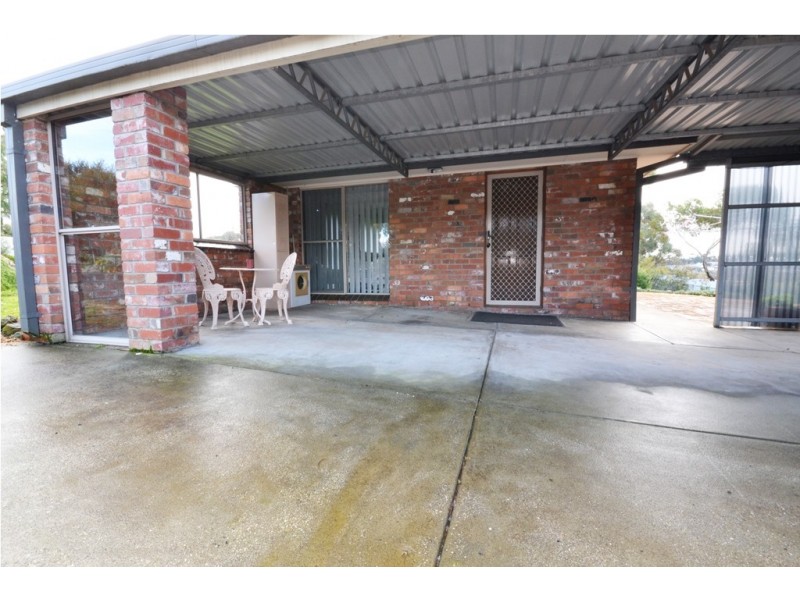 18 Picton Street, Sebastopol VIC 3356