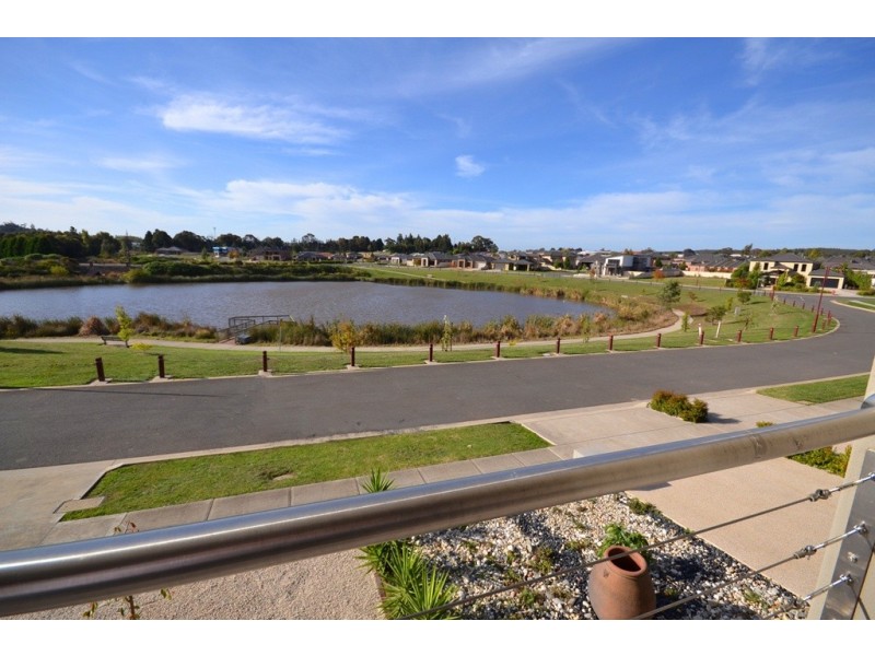 8 Broderick Court, Canadian VIC 3350
