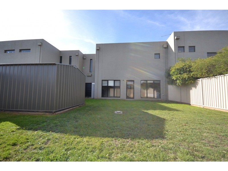 8 Broderick Court, Canadian VIC 3350