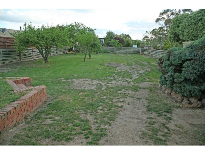 12 Charles Drive, Cardigan Village VIC 3352