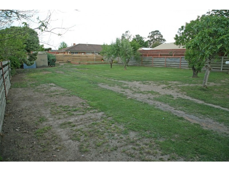 12 Charles Drive, Cardigan Village VIC 3352