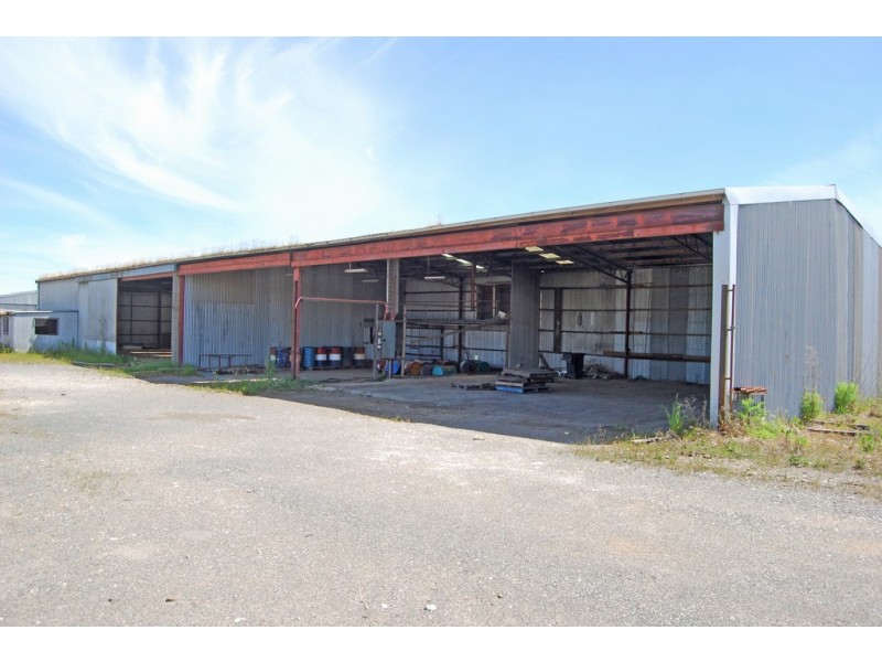 129-131 and 133 Learmonth Street, Alfredton VIC 3350