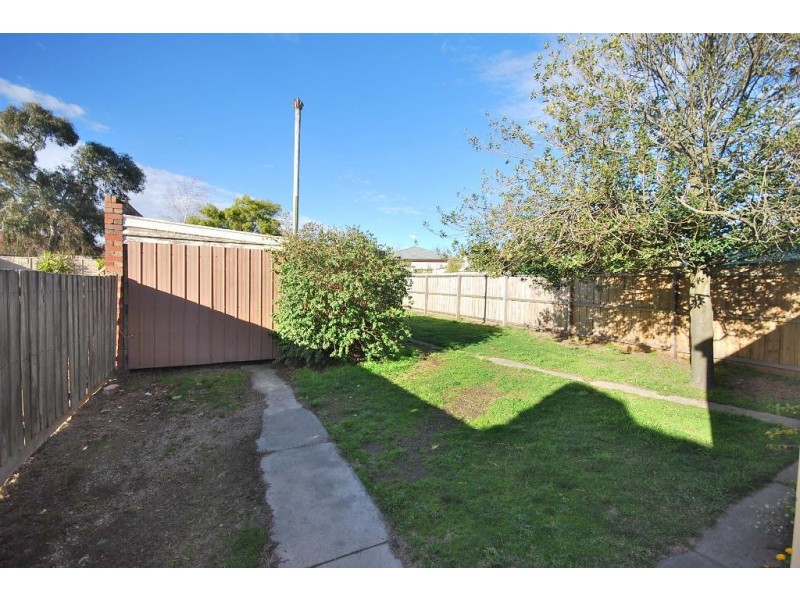 210a Doveton Crescent, Soldiers Hill VIC 3350