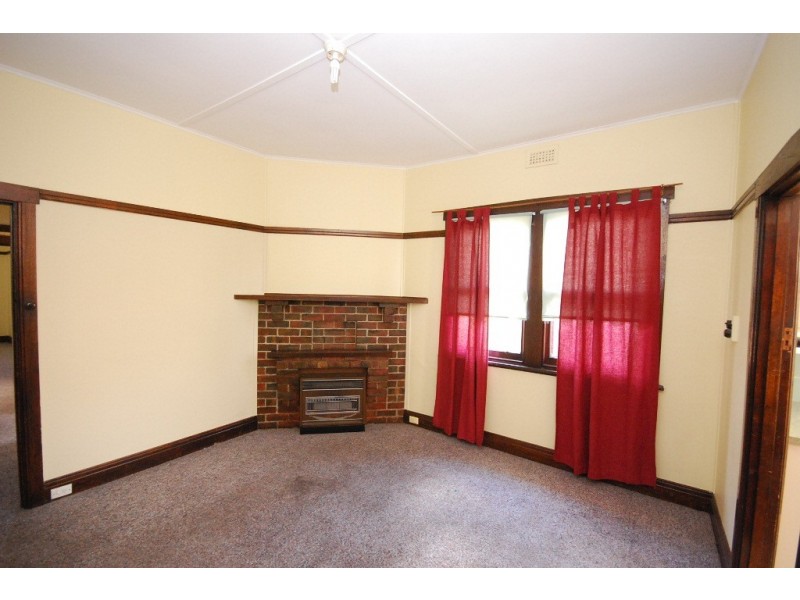 210a Doveton Crescent, Soldiers Hill VIC 3350