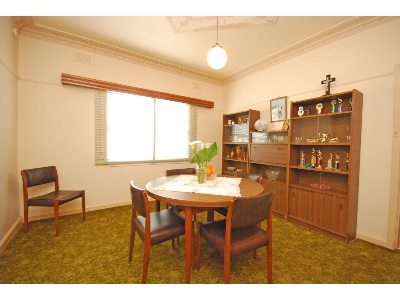 28 Oak Street, Wendouree VIC 3355