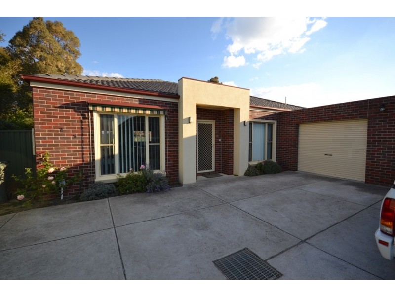 2/5 Marie Crescent, Wendouree VIC 3355