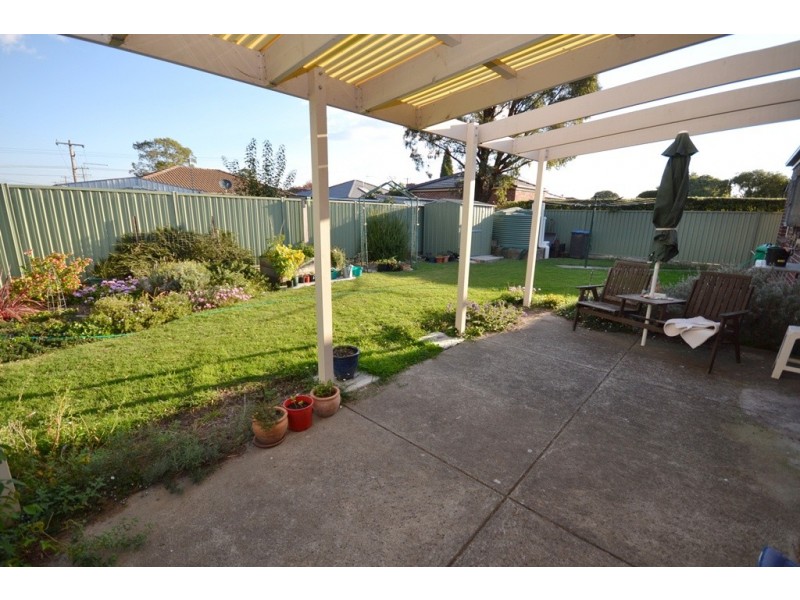 2/5 Marie Crescent, Wendouree VIC 3355