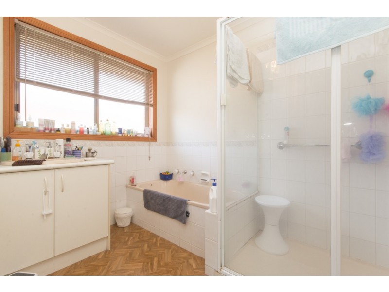 50 Victory Avenue, Alfredton VIC 3350