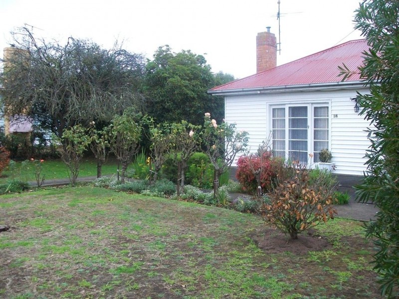 18 William Street, Lismore VIC 3324