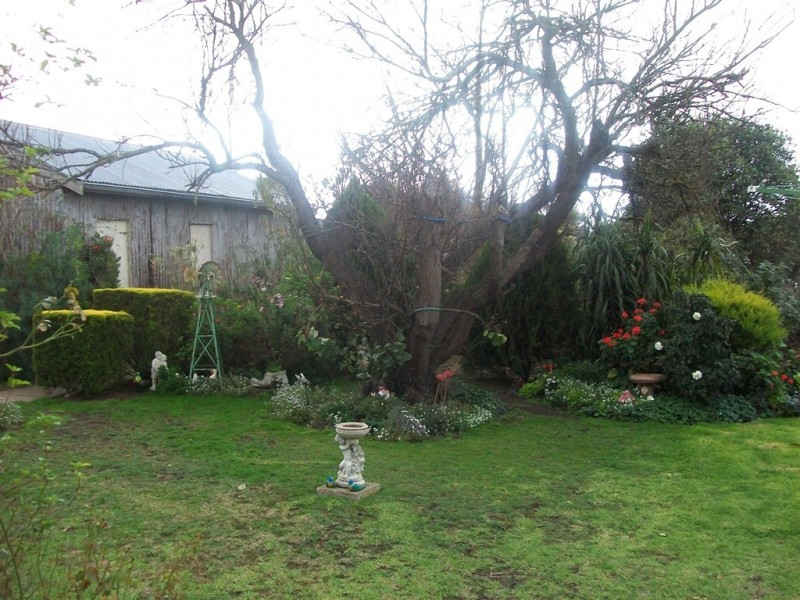 18 William Street, Lismore VIC 3324