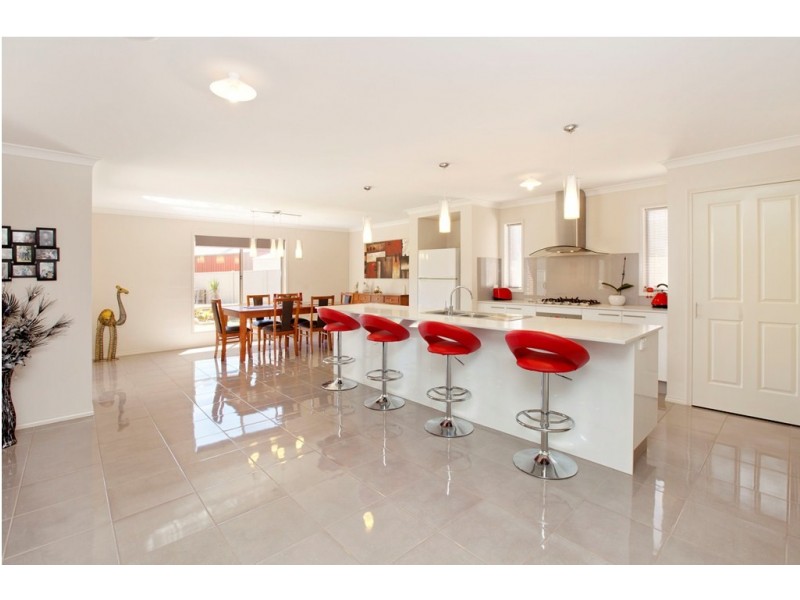 3 Carnaby Way, Canadian VIC 3350