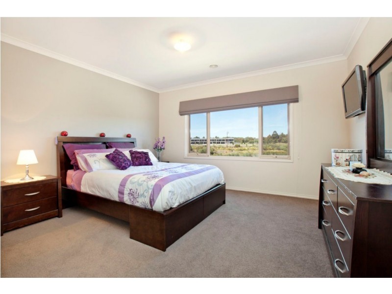 3 Carnaby Way, Canadian VIC 3350