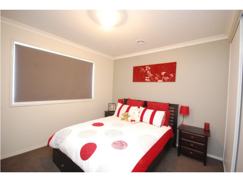 3 Carnaby Way, Canadian VIC 3350