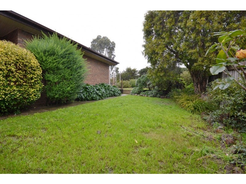 5 Carew Court, Mount Pleasant VIC 3350