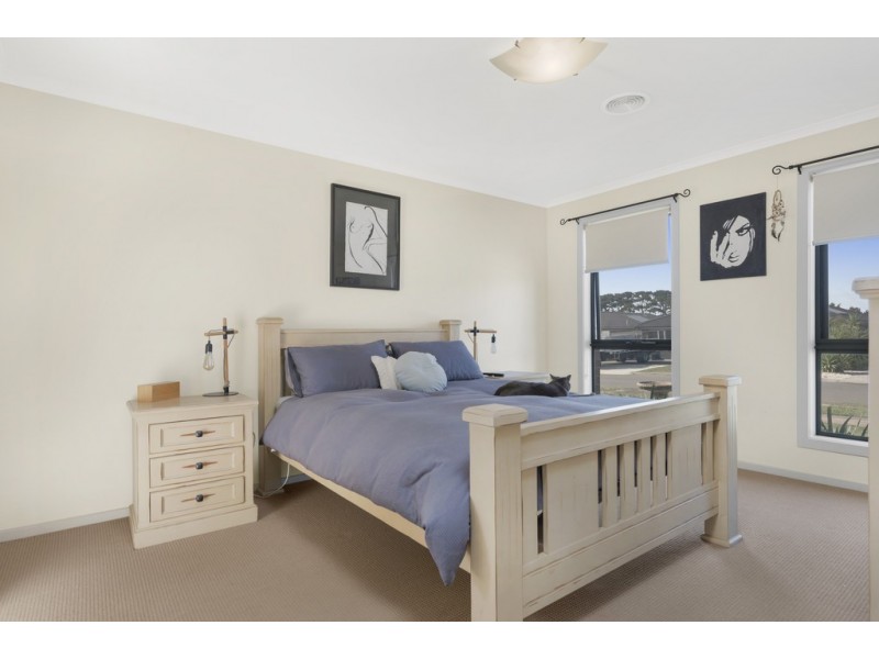 12 Hodge Street, Miners Rest VIC 3352