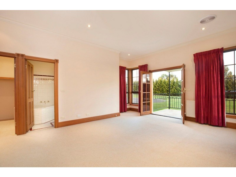 110 Webb Rd, Ballarat VIC 3350
