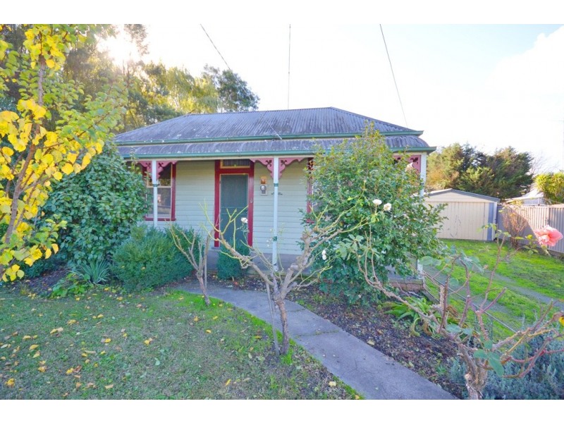 2 Wainwright Street, Golden Point VIC 3350