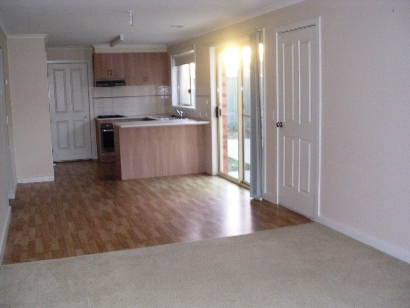 6 Domain Gardens, Sebastopol VIC 3356