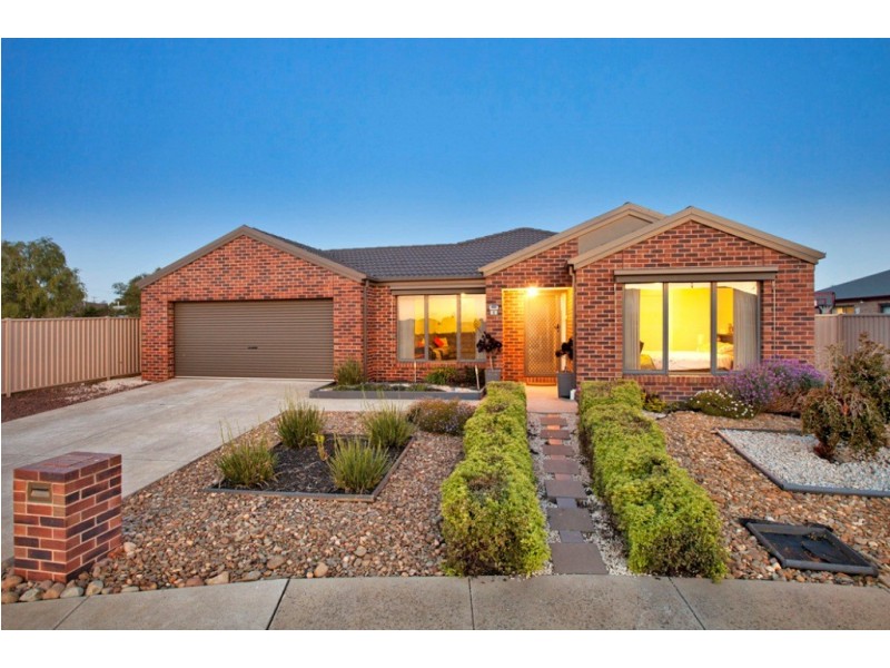 8 Ilvia Way, Sebastopol VIC 3356