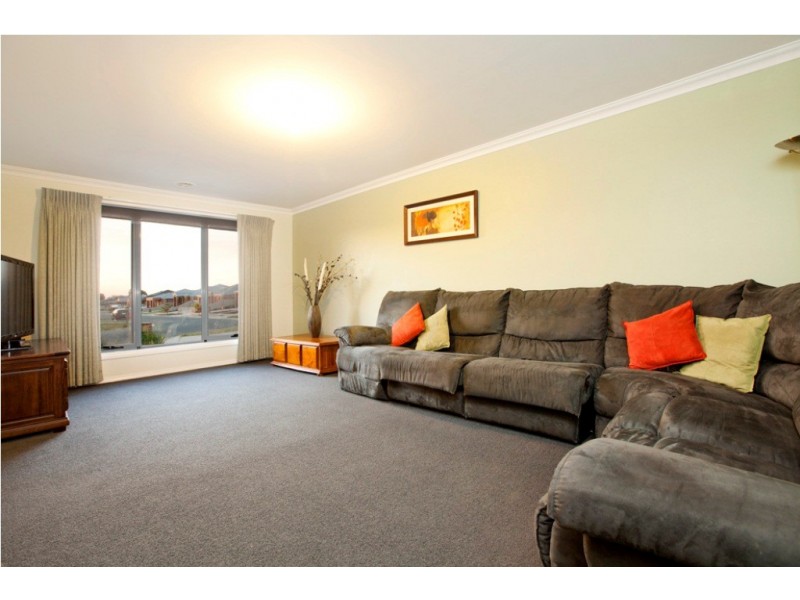 8 Ilvia Way, Sebastopol VIC 3356