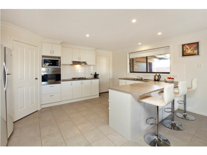 8 Ilvia Way, Sebastopol VIC 3356