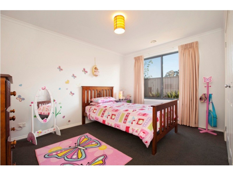 8 Ilvia Way, Sebastopol VIC 3356