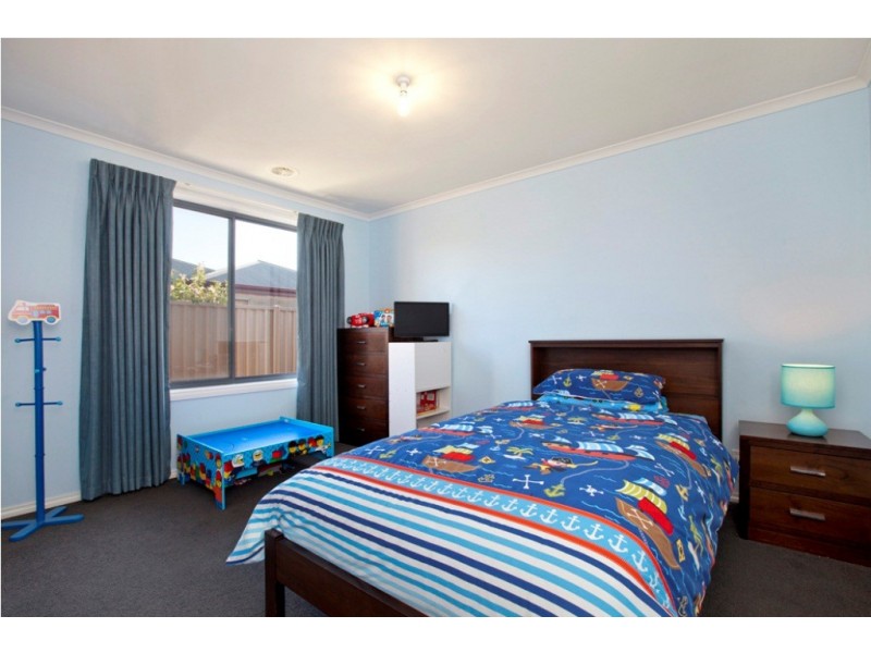 8 Ilvia Way, Sebastopol VIC 3356