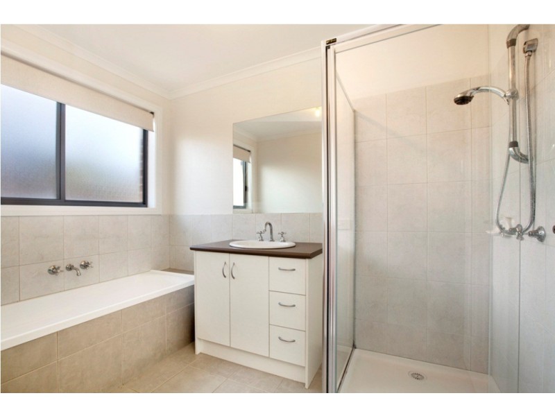 8 Ilvia Way, Sebastopol VIC 3356