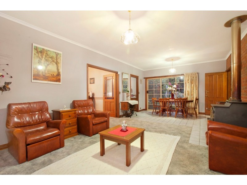 60 Bell Ave, Mount Helen VIC 3350