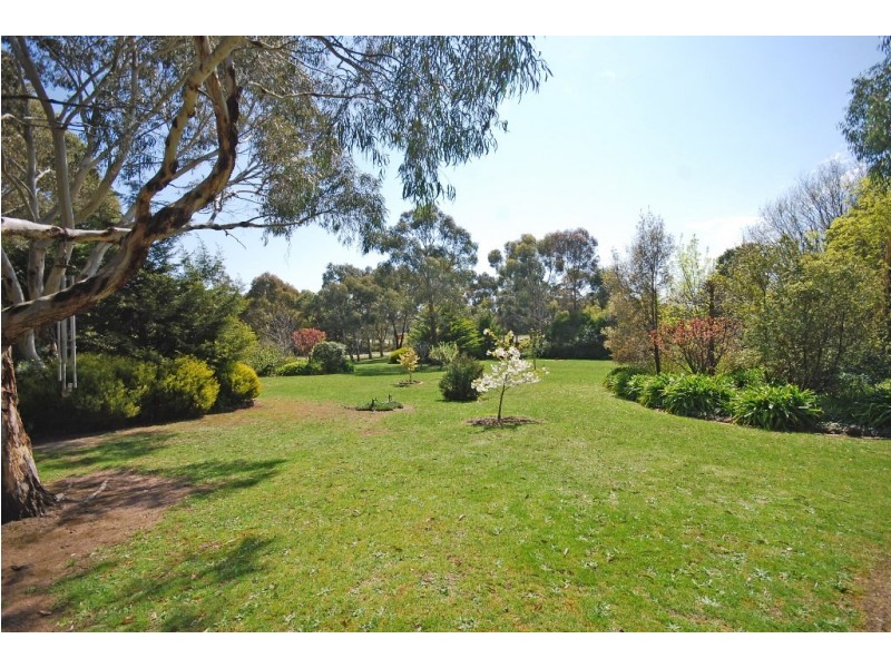 60 Bell Ave, Mount Helen VIC 3350