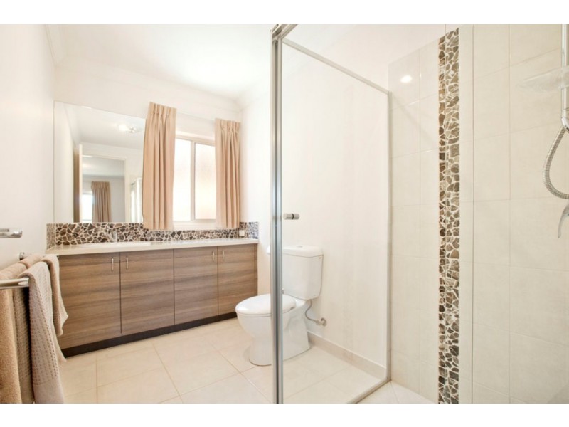 5 Swift Rise, Brown Hill VIC 3350