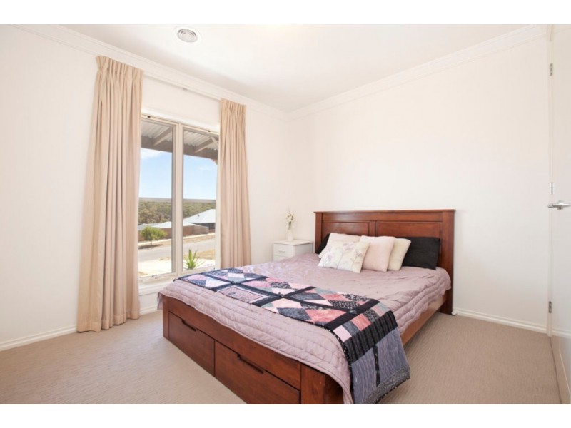5 Swift Rise, Brown Hill VIC 3350