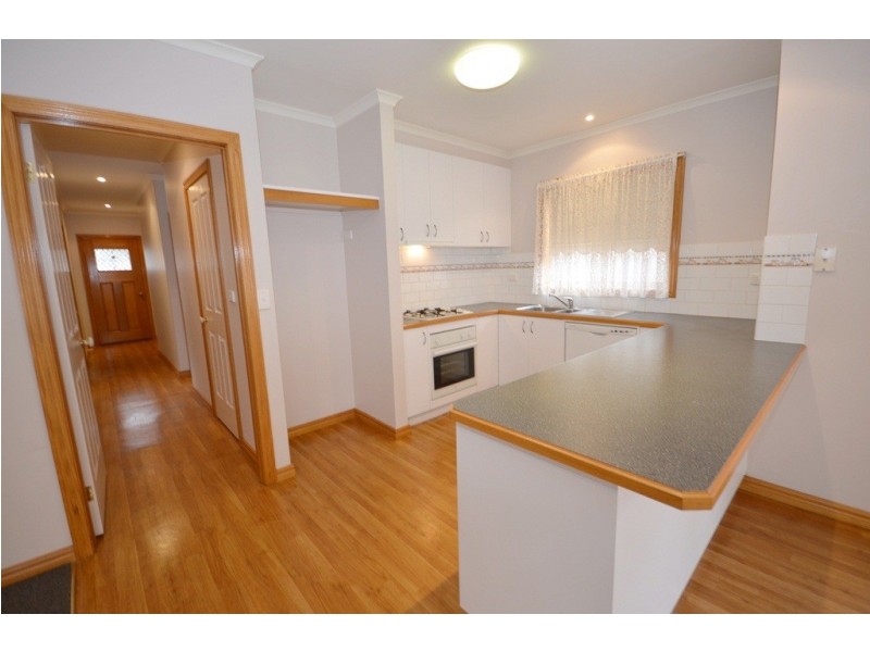 6/324 Peel Street North, Black Hill VIC 3350