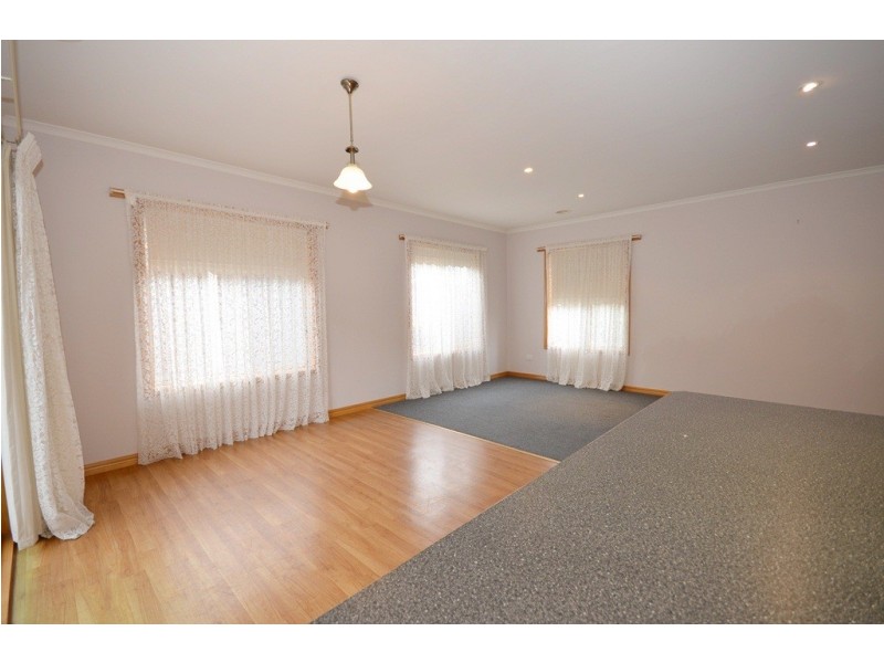 6/324 Peel Street North, Black Hill VIC 3350