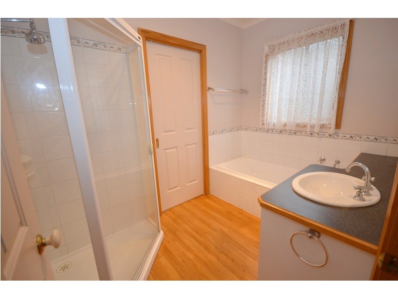 6/324 Peel Street North, Black Hill VIC 3350