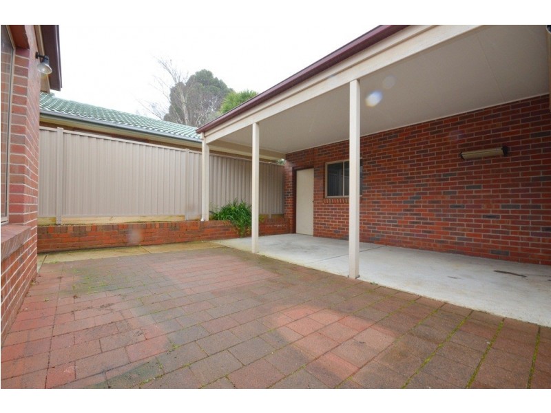 6/324 Peel Street North, Black Hill VIC 3350