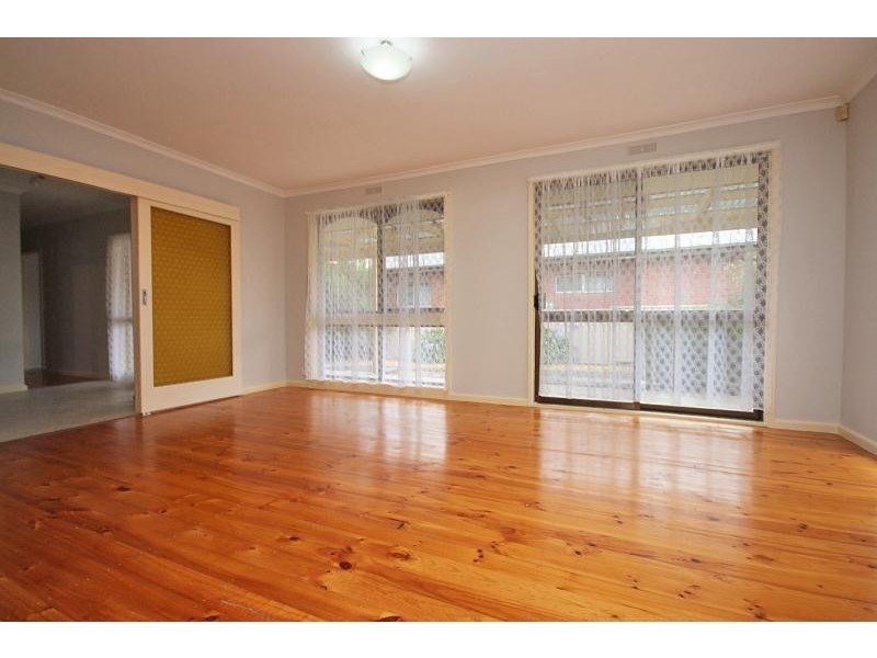 6 Warrina Drive, Delacombe VIC 3356