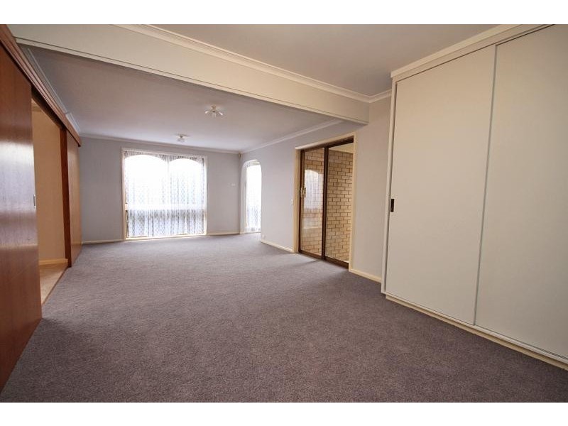 6 Warrina Drive, Delacombe VIC 3356