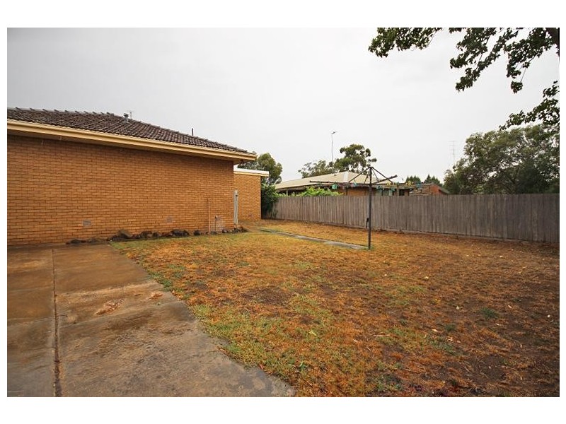 6 Warrina Drive, Delacombe VIC 3356