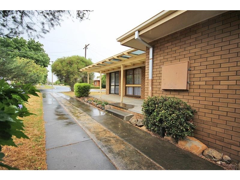 6 Warrina Drive, Delacombe VIC 3356