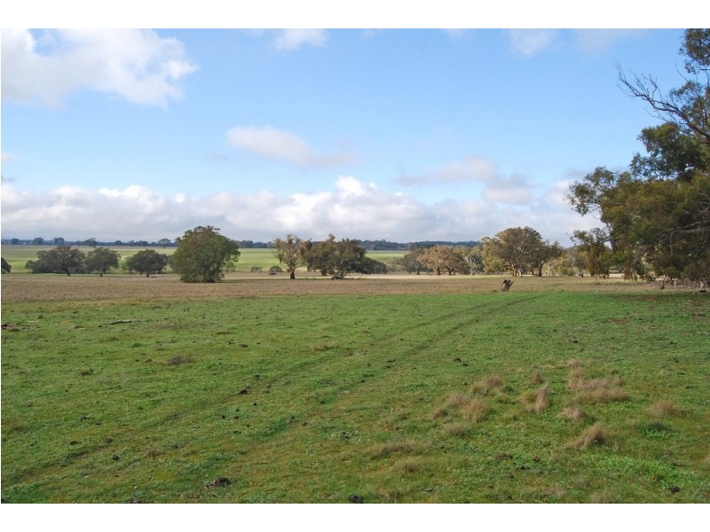 240-280 Kierces Road, Clunes VIC 3370