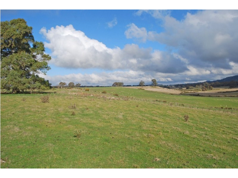 240-280 Kierces Road, Clunes VIC 3370