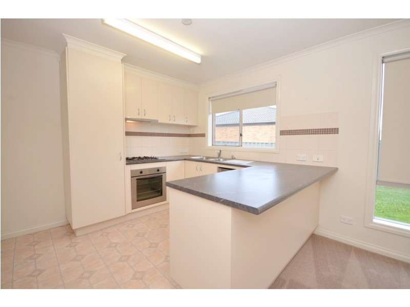 4 Cluden Gardens, Sebastopol VIC 3356