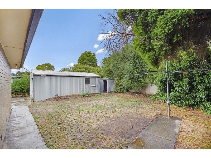 4 Hocking Avenue, Mount Clear VIC 3350